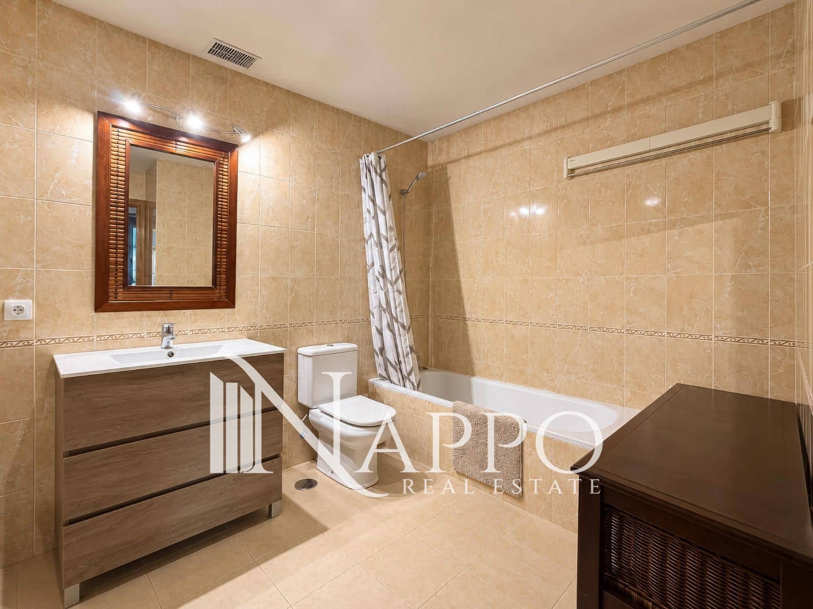 2 bedroom Flat for sale in Palma de Mallorca with pool - € 317,000 (Ref: 10153153)