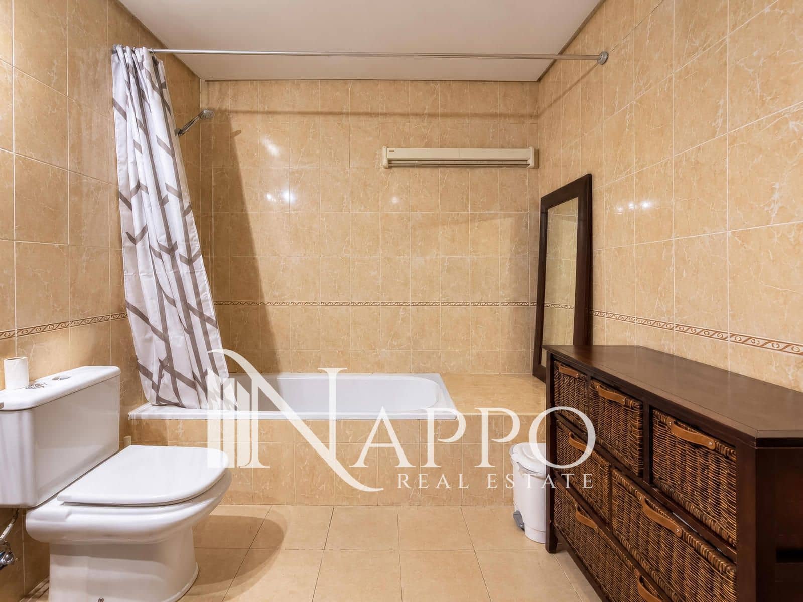 2 bedroom Flat for sale in Palma de Mallorca with pool - € 317,000 (Ref: 10153153)
