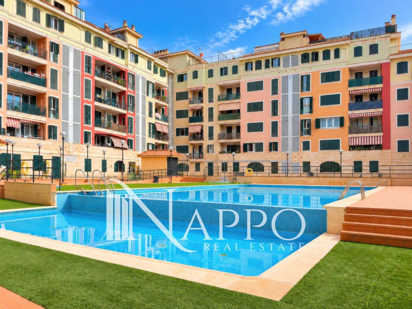2 bedroom Flat for sale in Palma de Mallorca with pool - € 317,000 (Ref: 10153153)