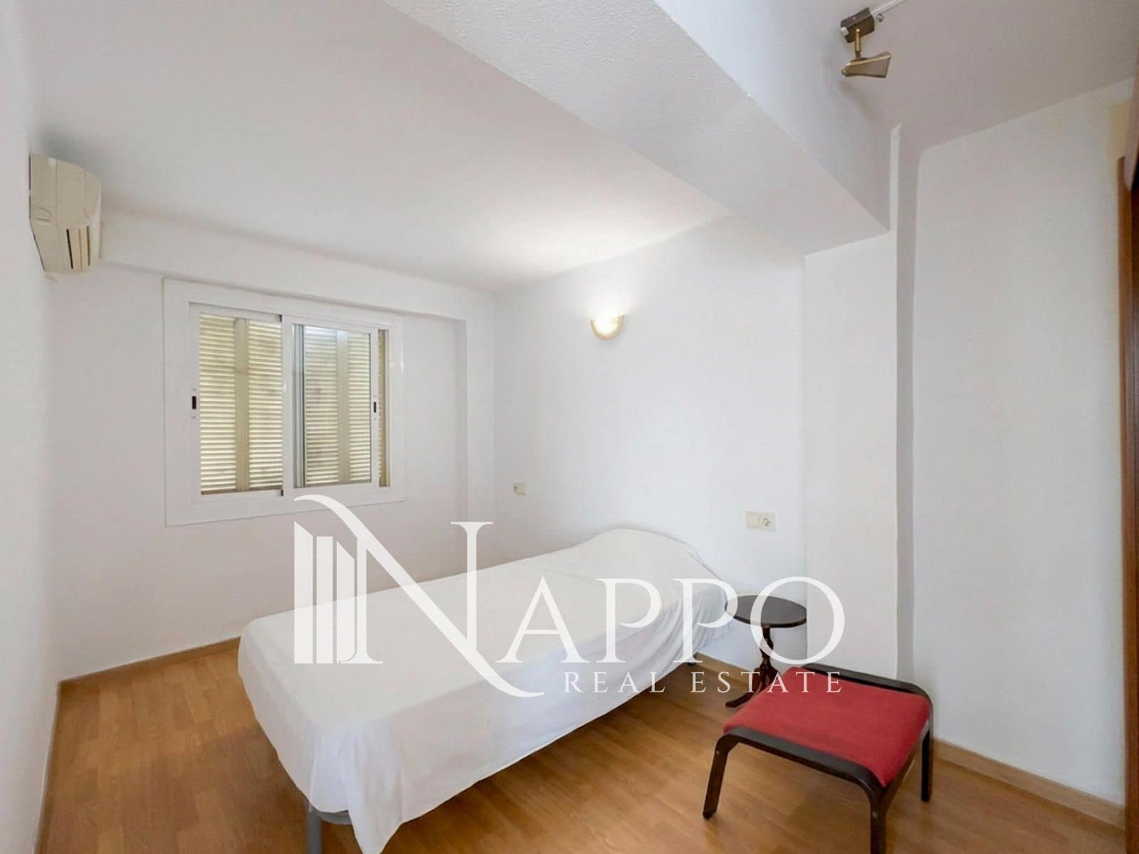 3 bedroom Flat for sale in Palma de Mallorca - € 290,000 (Ref: 10163627)