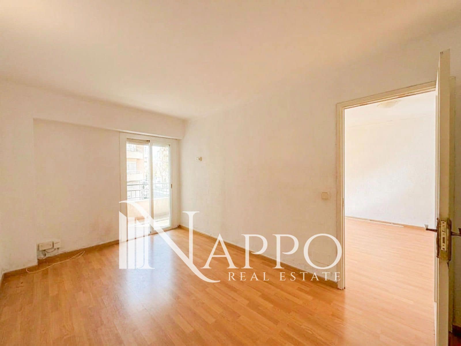 3 bedroom Flat for sale in Palma de Mallorca - € 290,000 (Ref: 10163627)