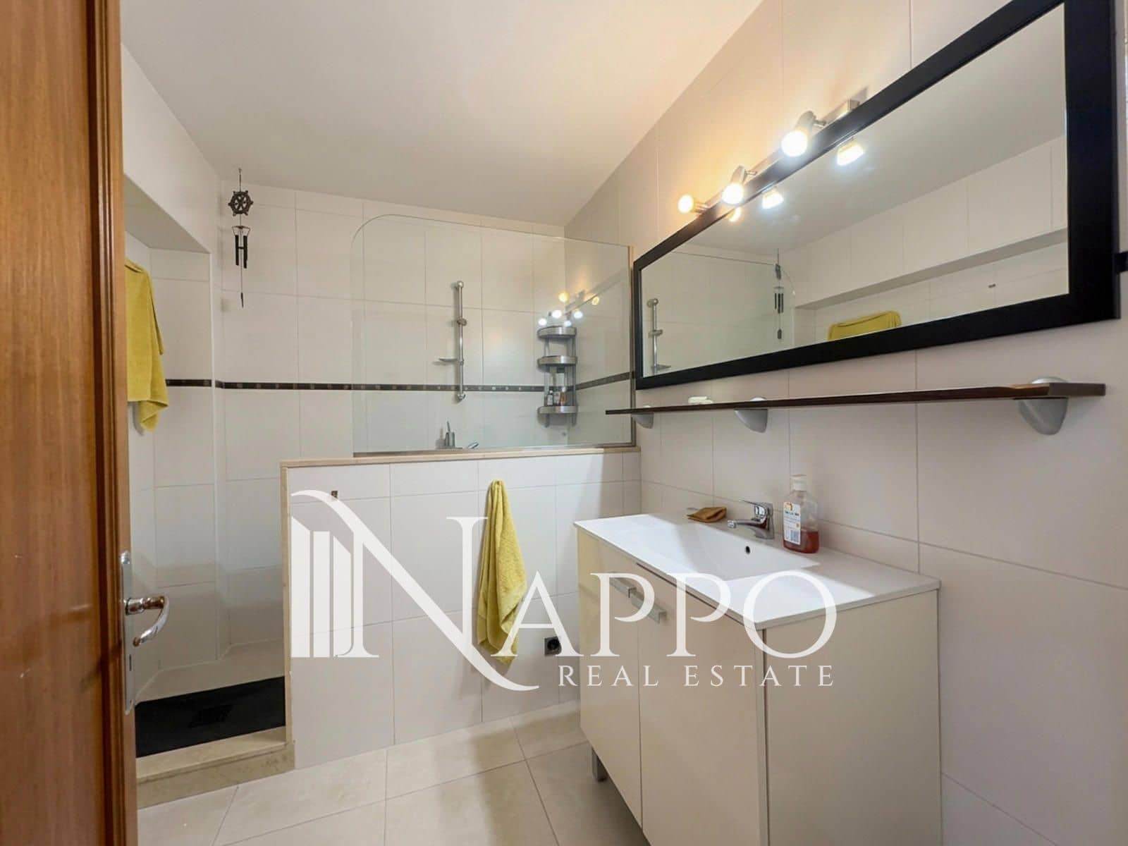 3 bedroom Flat for sale in Palma de Mallorca - € 290,000 (Ref: 10163627)