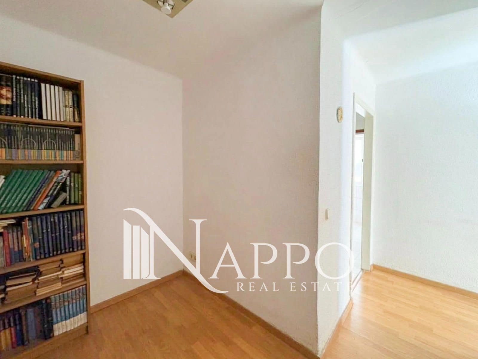 3 bedroom Flat for sale in Palma de Mallorca - € 290,000 (Ref: 10163627)