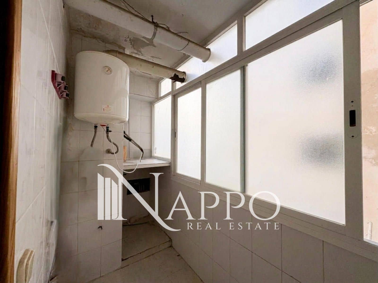 3 bedroom Flat for sale in Palma de Mallorca - € 290,000 (Ref: 10163627)