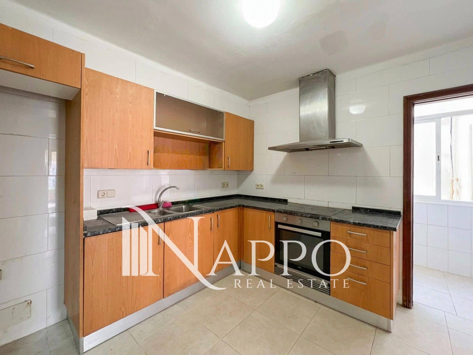 3 bedroom Flat for sale in Palma de Mallorca - € 290,000 (Ref: 10163627)