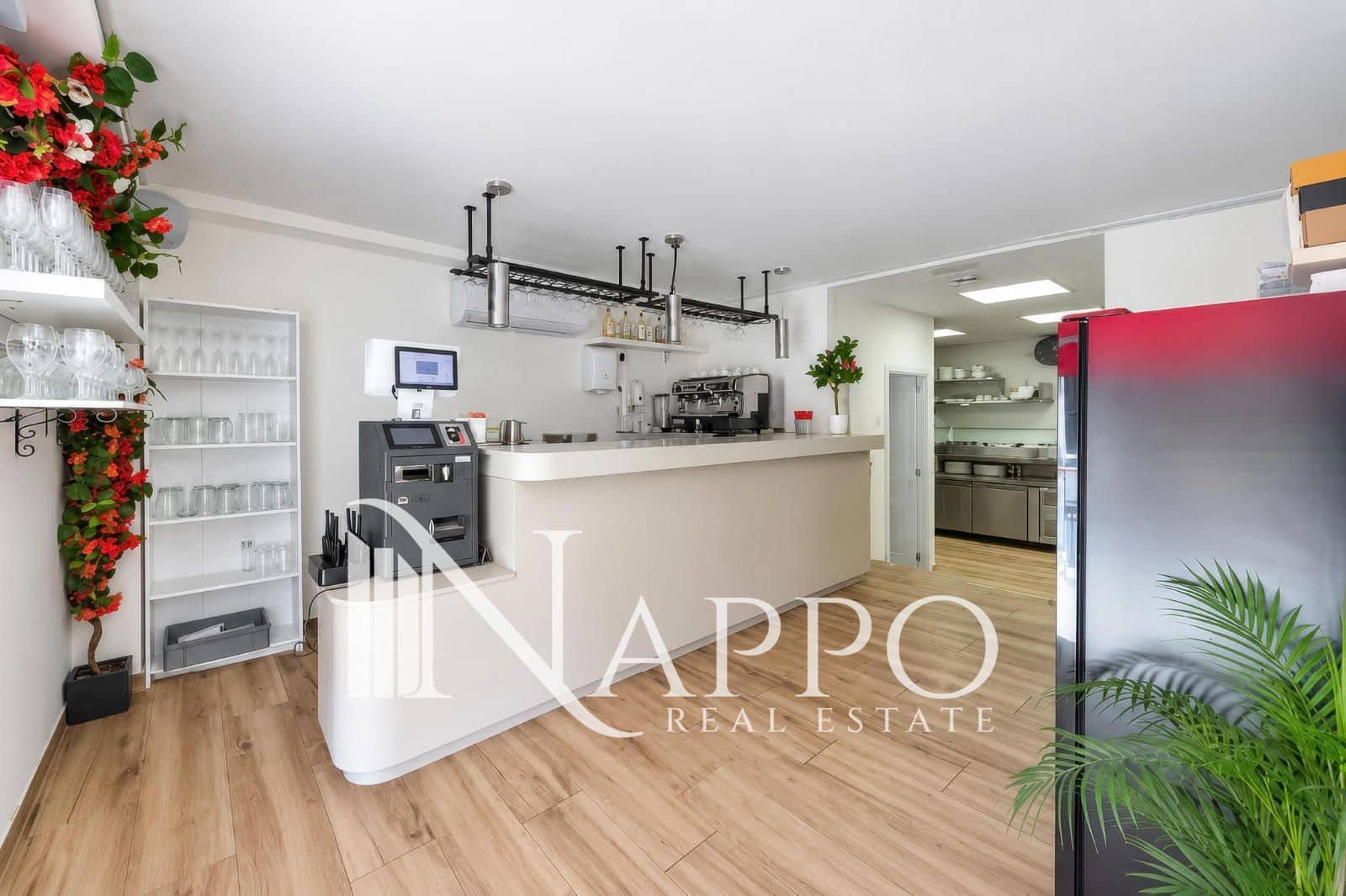 Commercial for sale in Cala Mayor - € 690,000 (Ref: 10179497)