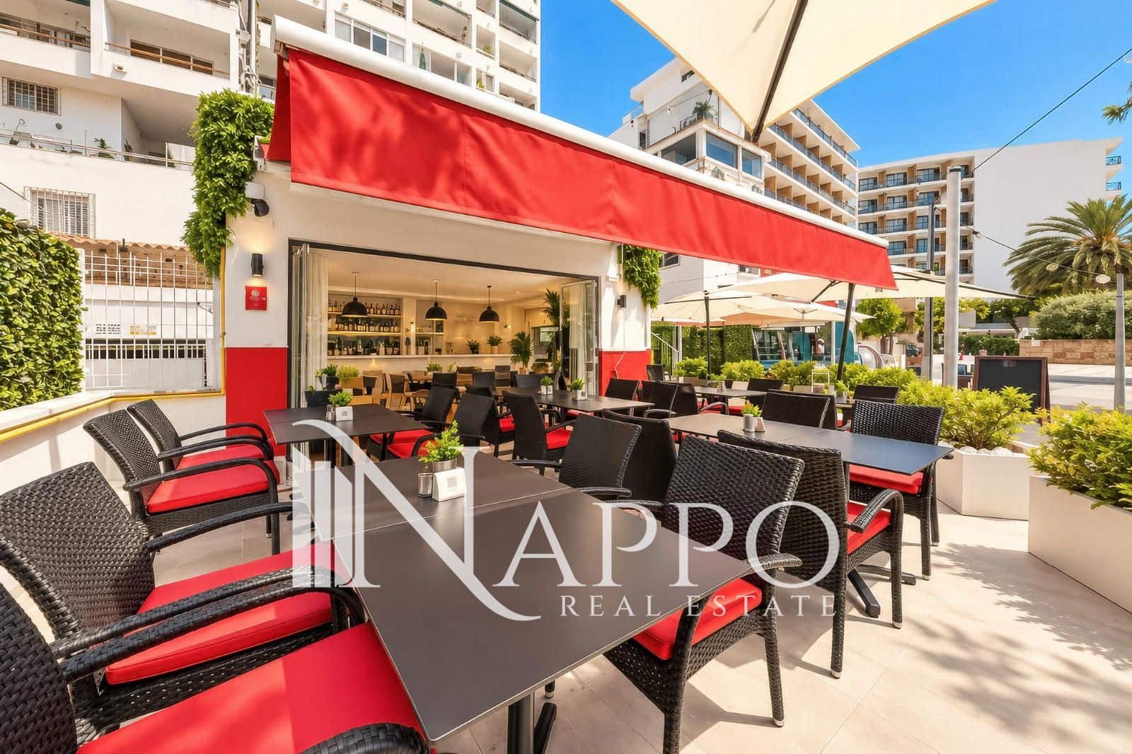 Commercial for sale in Cala Mayor - € 690,000 (Ref: 10179497)