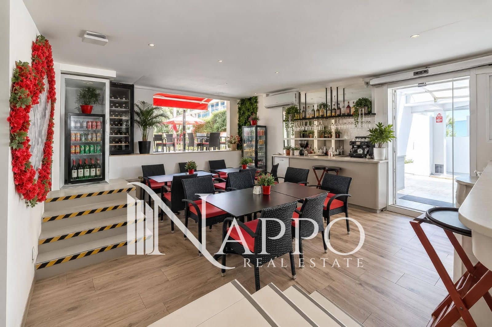 Commercial for sale in Cala Mayor - € 690,000 (Ref: 10179497)
