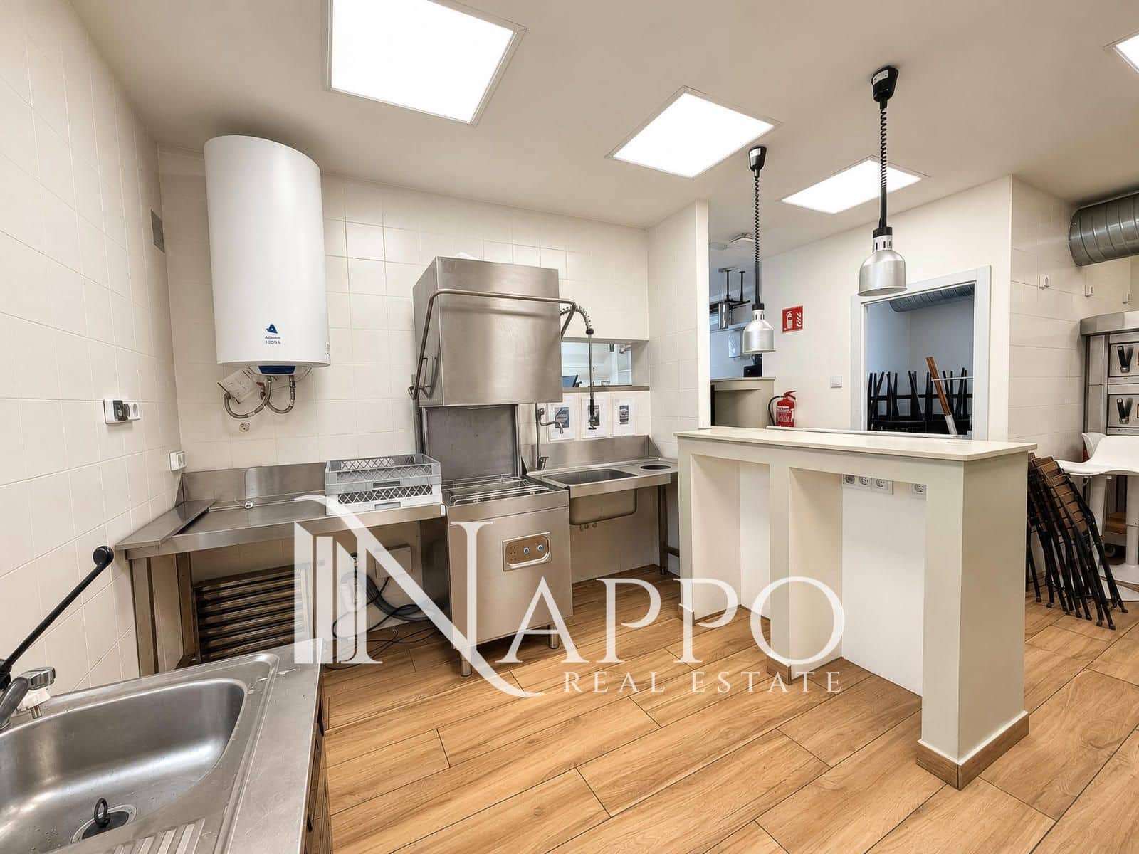 Commercial for sale in Cala Mayor - € 690,000 (Ref: 10179497)