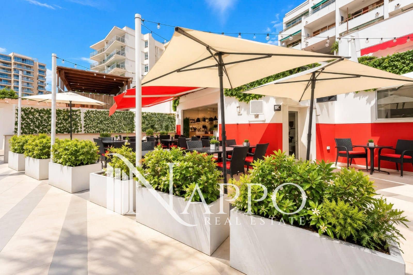 Commercial for sale in Cala Mayor - € 690,000 (Ref: 10179497)