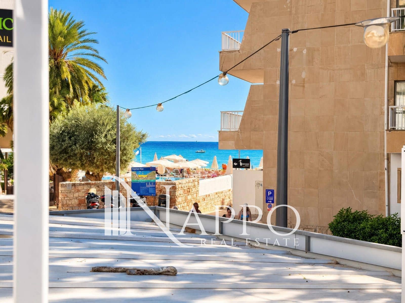 Commercial for sale in Cala Mayor - € 690,000 (Ref: 10179497)