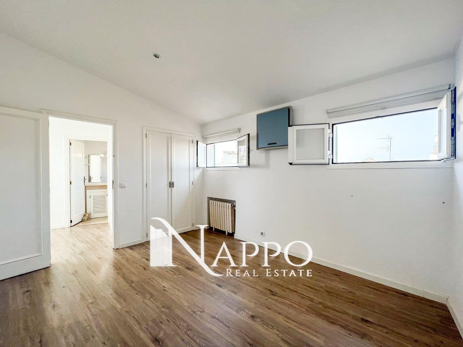 2 bedroom Penthouse for rent in Palma de Mallorca - € 1,350 (Ref: 7685979)