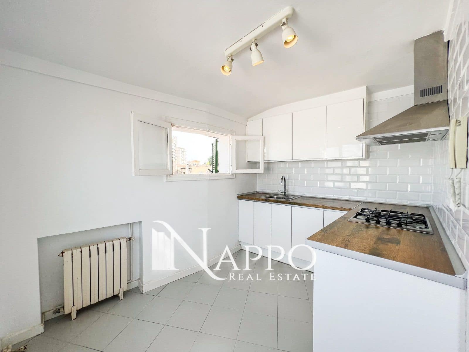 2 bedroom Penthouse for rent in Palma de Mallorca - € 1,350 (Ref: 7685979)