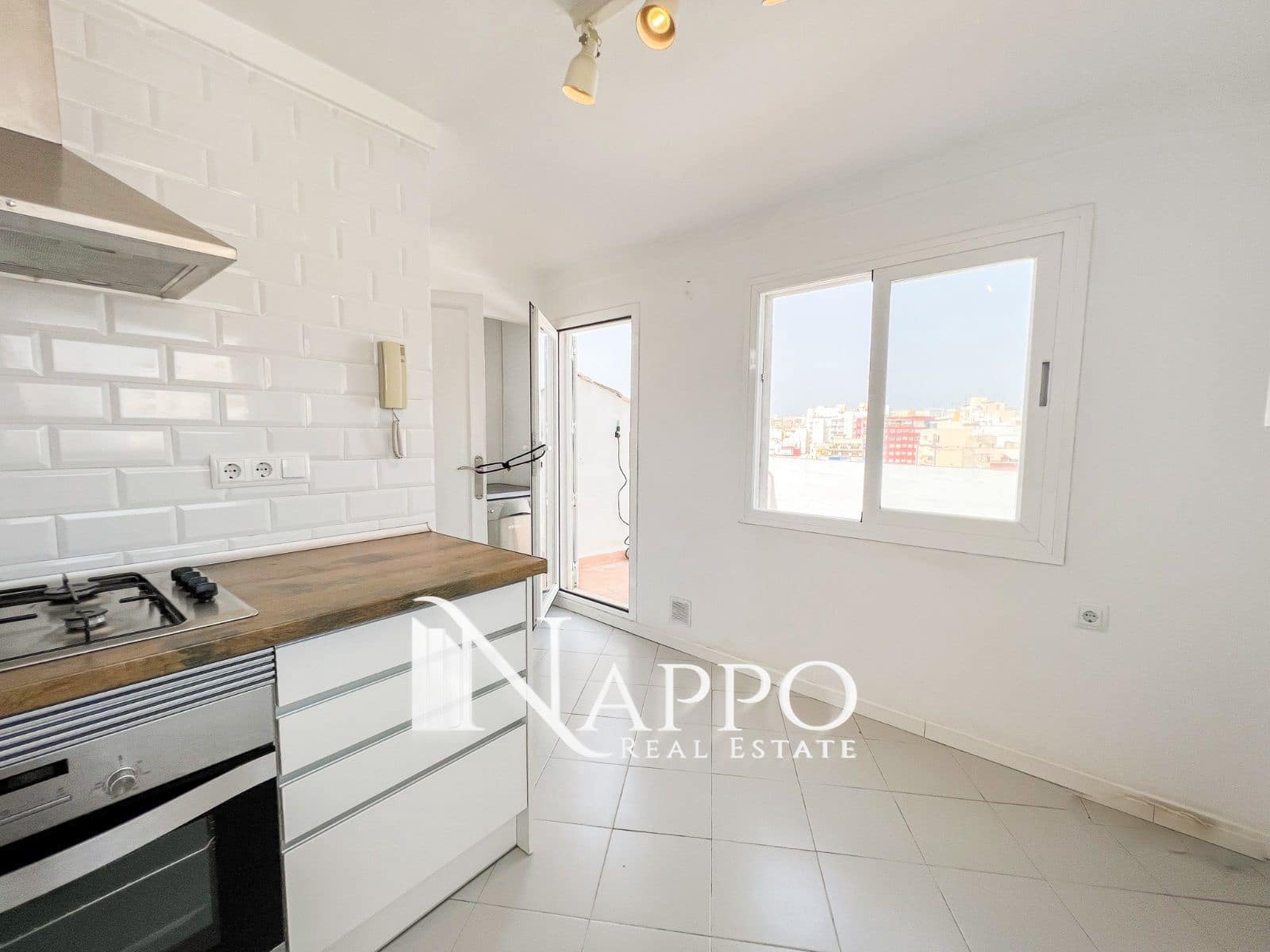 2 bedroom Penthouse for rent in Palma de Mallorca - € 1,350 (Ref: 7685979)