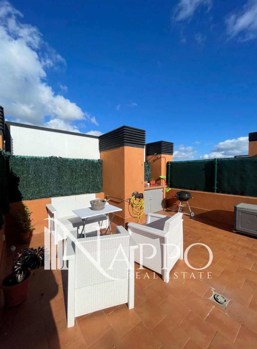 2 bedroom Flat for rent in Palma de Mallorca with garage - € 1,400 (Ref: 7902545)