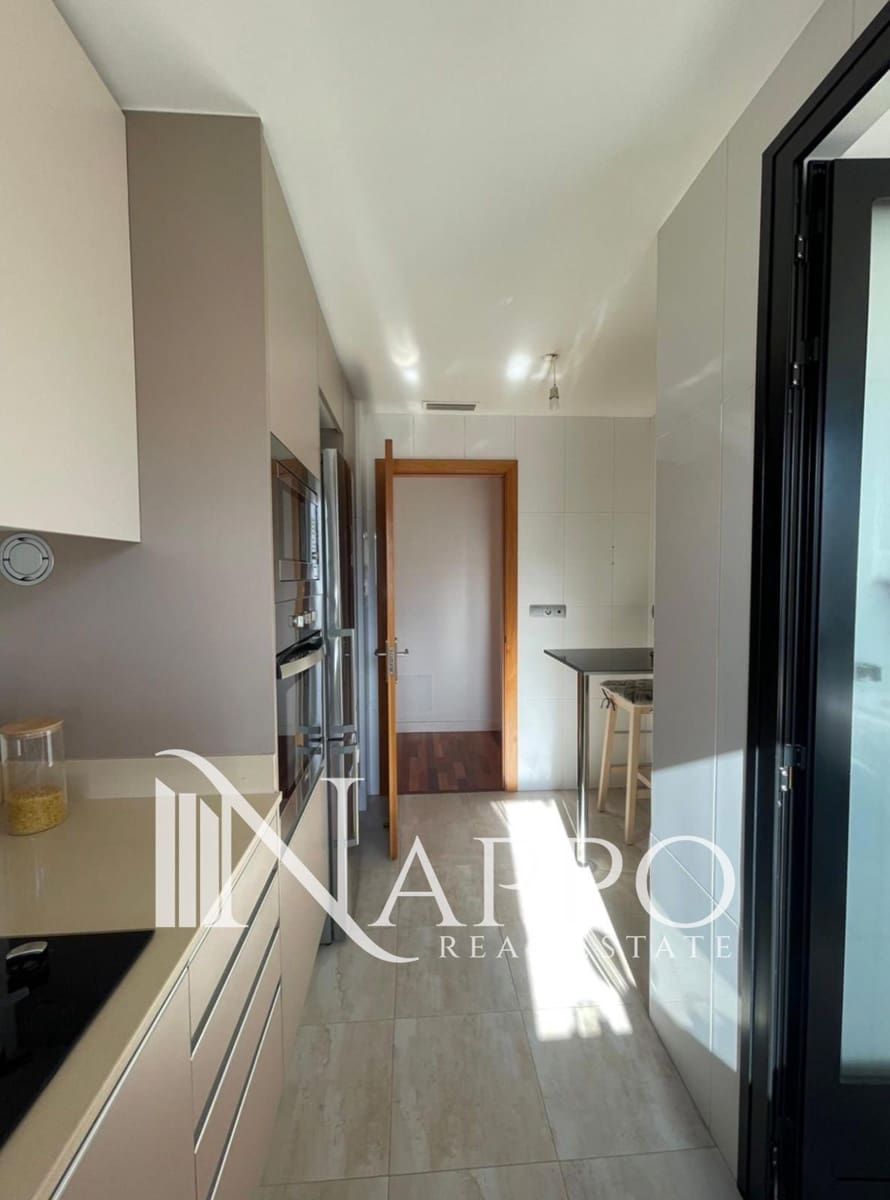 2 bedroom Flat for rent in Palma de Mallorca with garage - € 1,400 (Ref: 7902545)