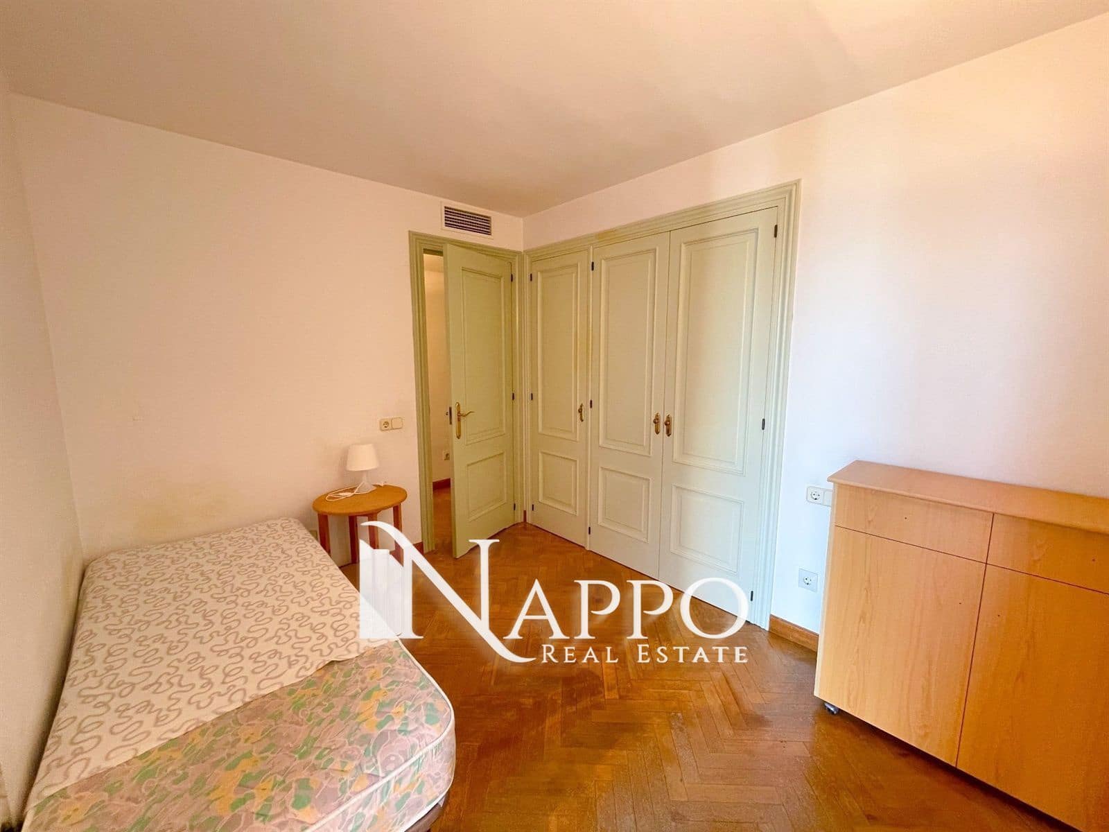 3 quarto Apartamento para arrendar em Palma de Mallorca com piscina - 2 500 € (Ref: 8028916)