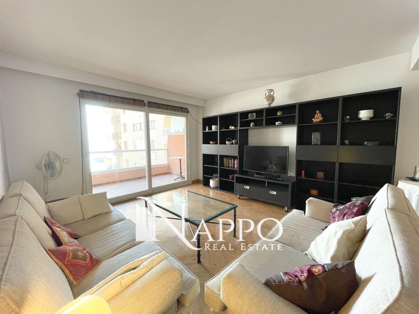 3 quarto Apartamento para arrendar em Palma de Mallorca com piscina - 2 500 € (Ref: 8028916)