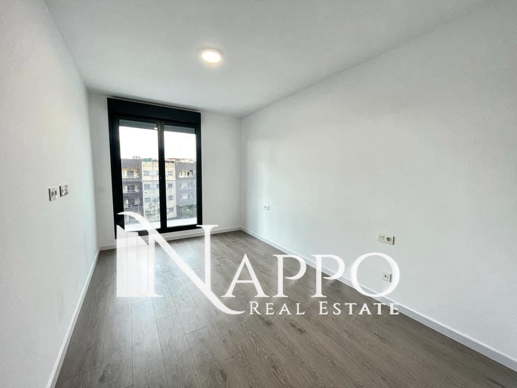 4 soveværelse Penthouse til leje i Palma de Mallorca med swimmingpool garage - € 2.400 (Ref: 8040717)