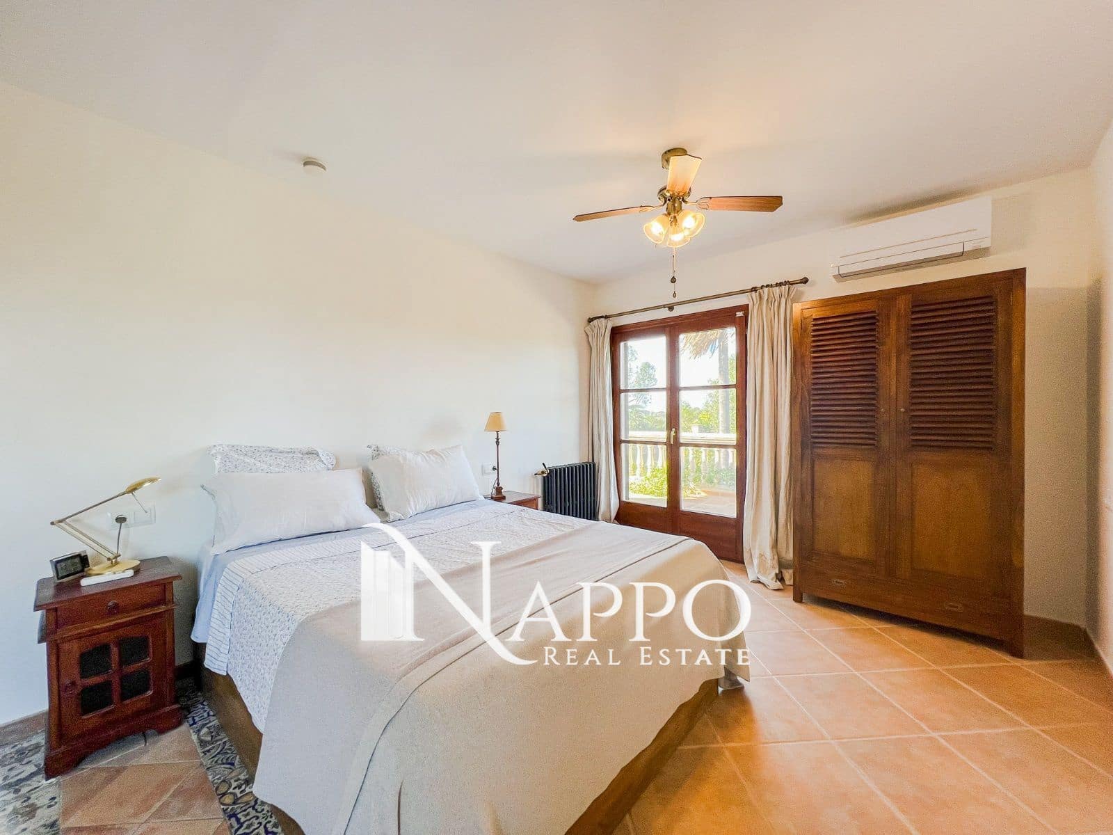 3 bedroom Villa for sale in Muro - € 1,580,000 (Ref: 8052664)