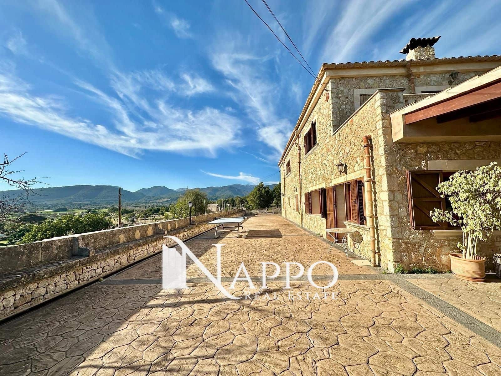 Chalet de 8 habitaciones en Inca en venta con piscina garaje - 3.350.000 € (Ref: 8151698)