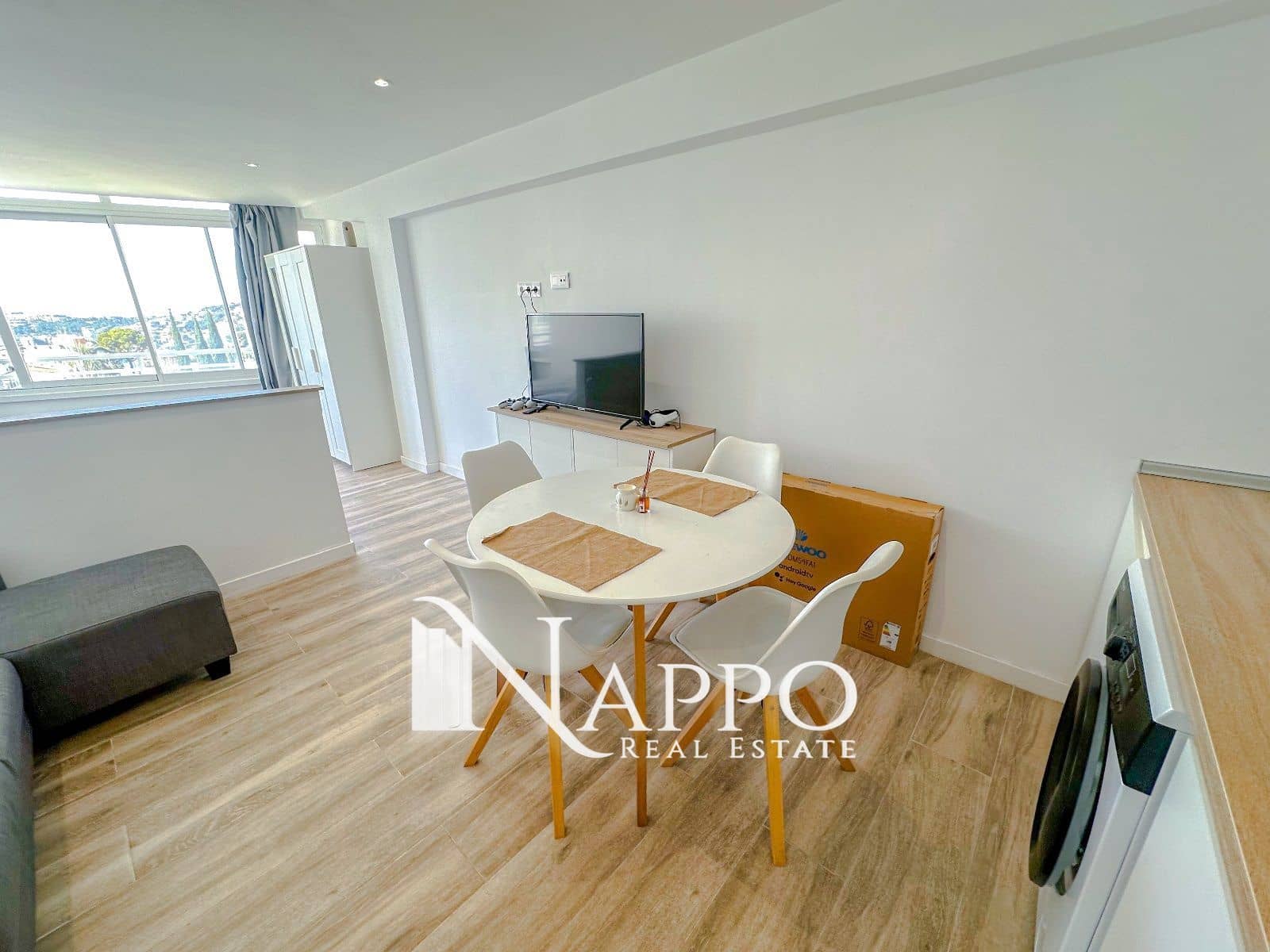 Flat for rent in Cala Mayor - € 1,050 (Ref: 8176794)