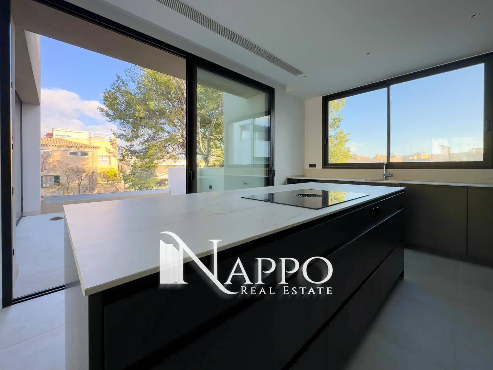 3 soverom Leilighet til salgs i Palma de Mallorca med svømmebasseng garasje - € 2 600 000 (Ref: 8238394)