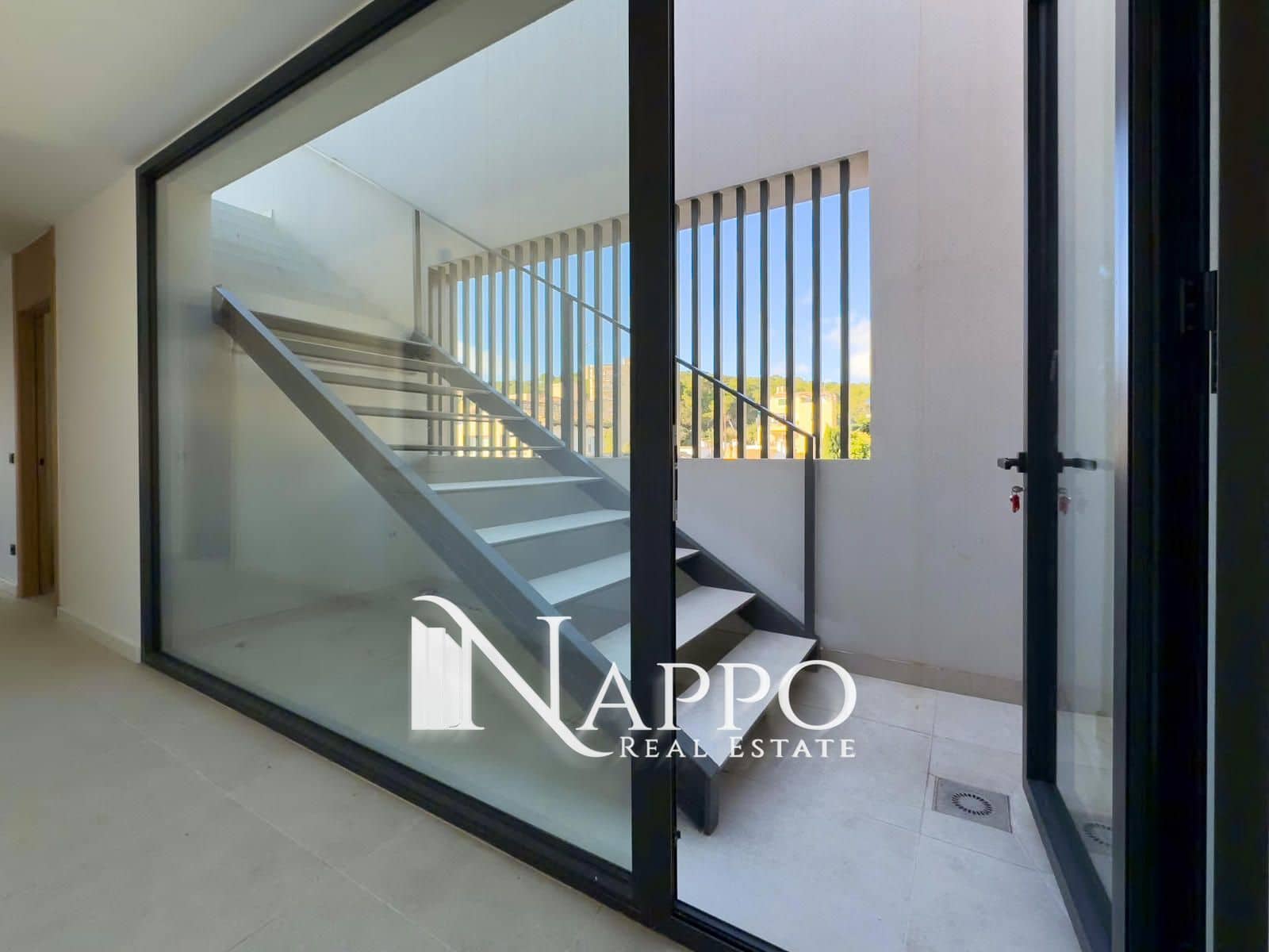 3 soverom Leilighet til salgs i Palma de Mallorca med svømmebasseng garasje - € 2 600 000 (Ref: 8238394)