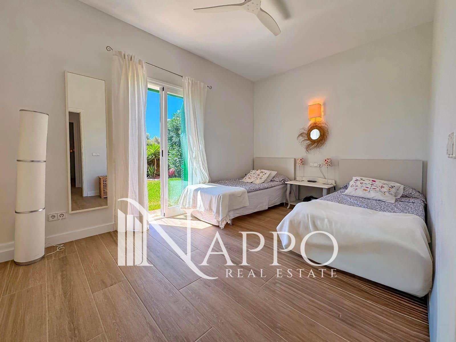 3 slaapkamer Villa te huur in Sa Rapita / La Rapita - € 2.000 (Ref: 8342444)