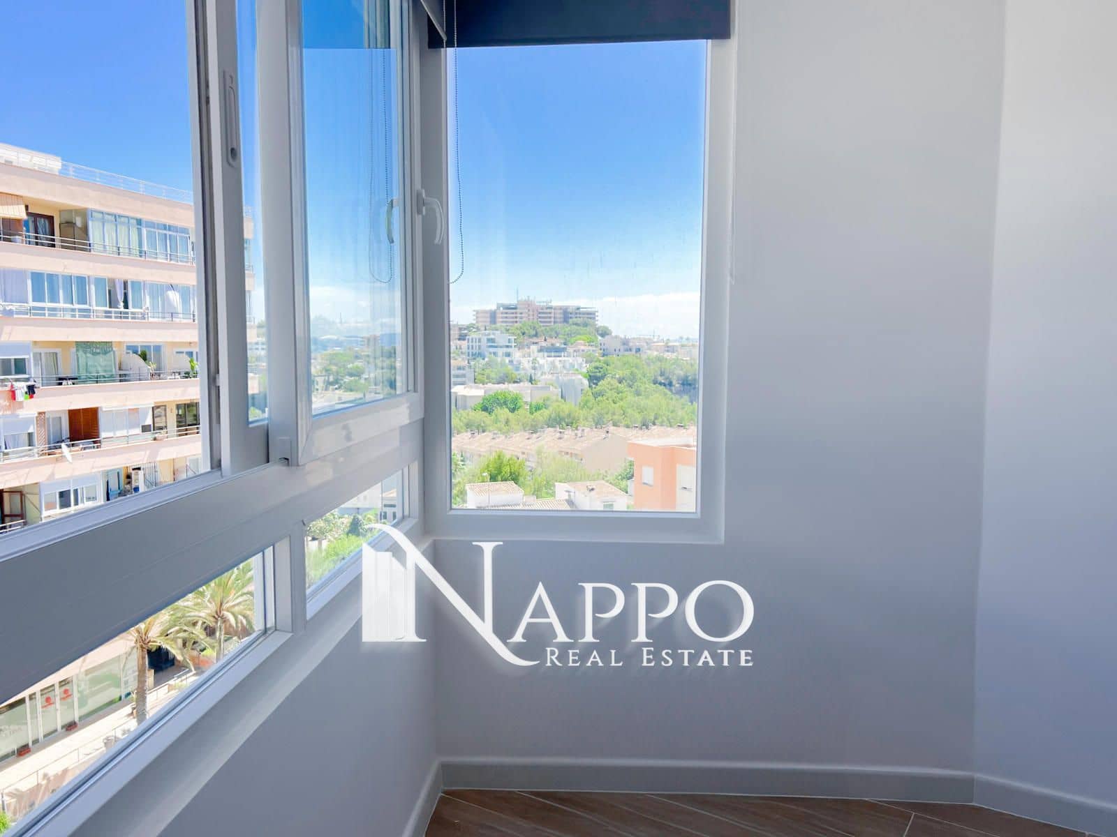Appartamento da affittare in Cala Mayor con garage - 1.000 € (Rif: 8399707)