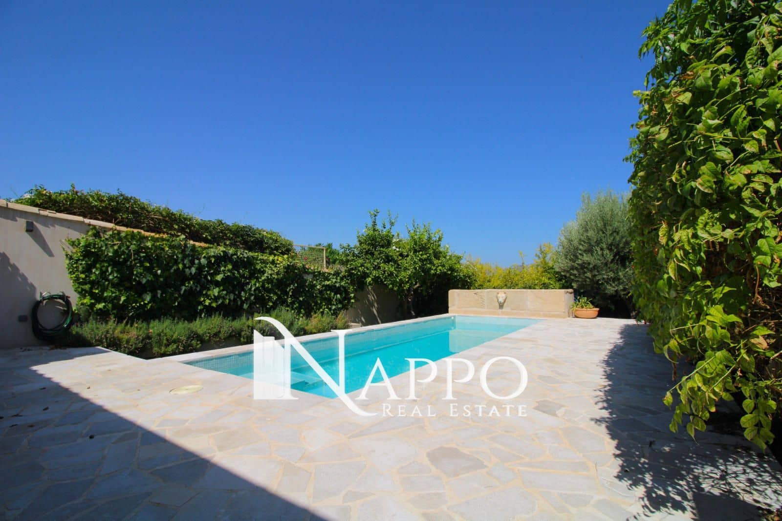 3 soveværelse Villa til salg i Llubi med swimmingpool garage - € 1.390.000 (Ref: 8462606)