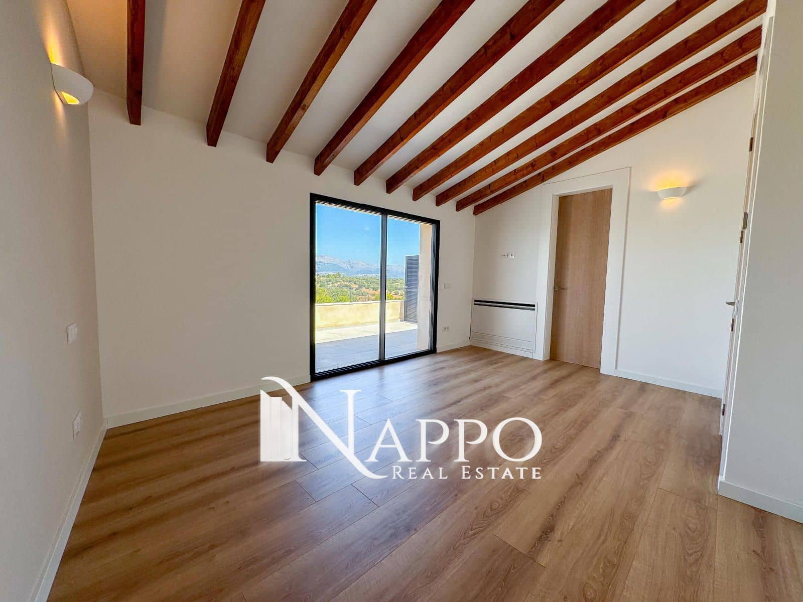 3 soveværelse Villa til salg i Llubi med swimmingpool garage - € 1.390.000 (Ref: 8462606)