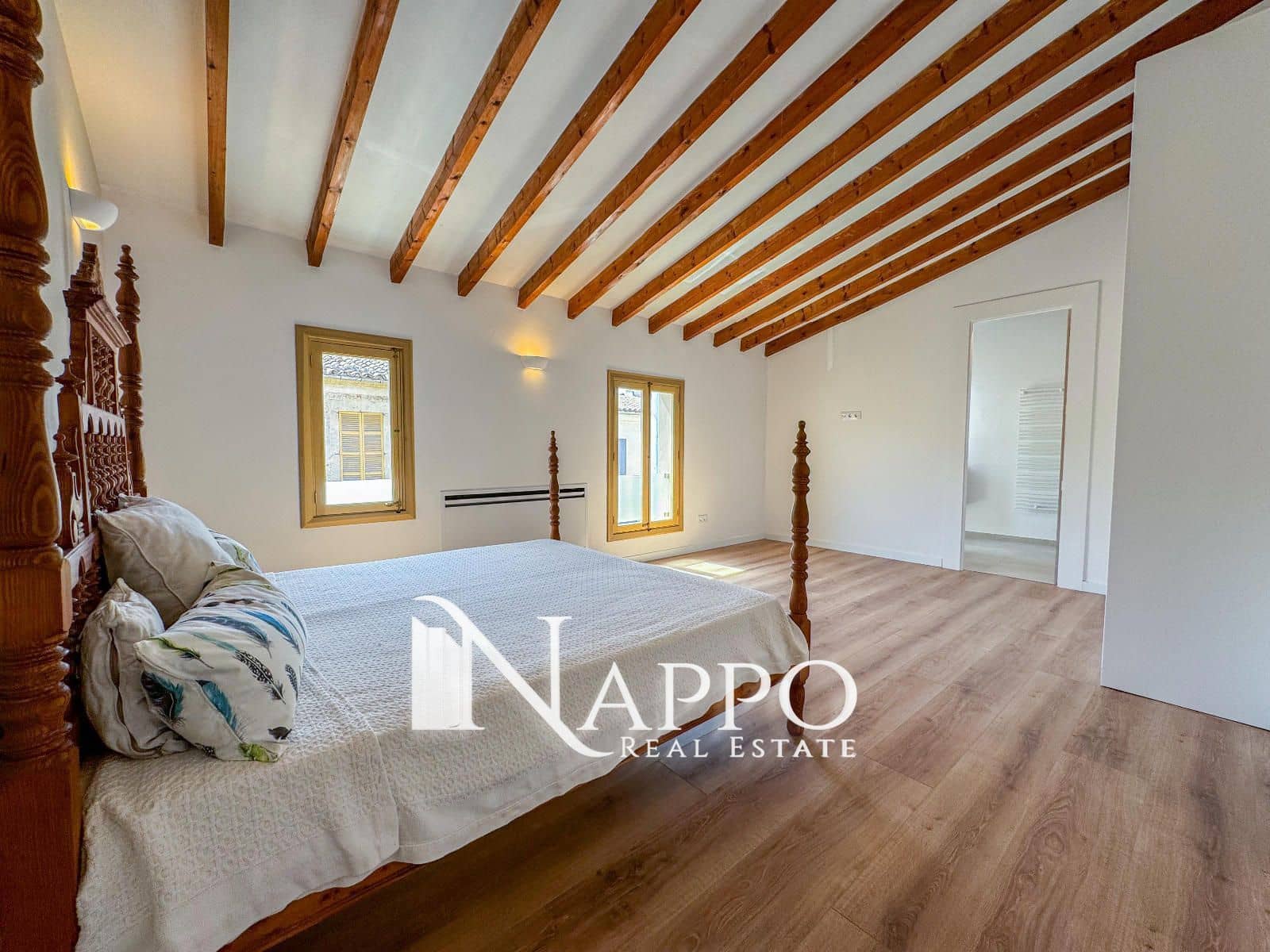 3 soveværelse Villa til salg i Llubi med swimmingpool garage - € 1.390.000 (Ref: 8462606)