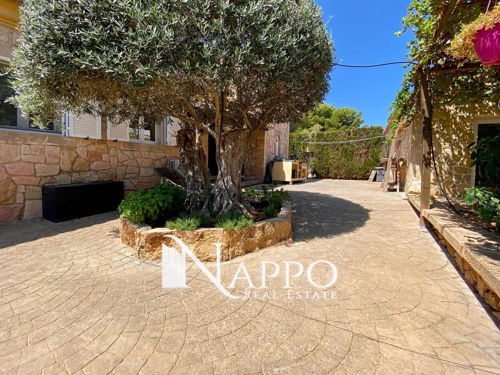 4 soveværelse Villa til salg i Badia Blava med swimmingpool - € 849.000 (Ref: 8515064)