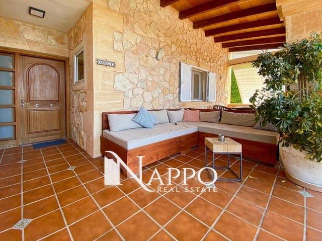 4 soveværelse Villa til salg i Badia Blava, Llucmajor med swimmingpool - € 849.000 (Ref: 8515064)