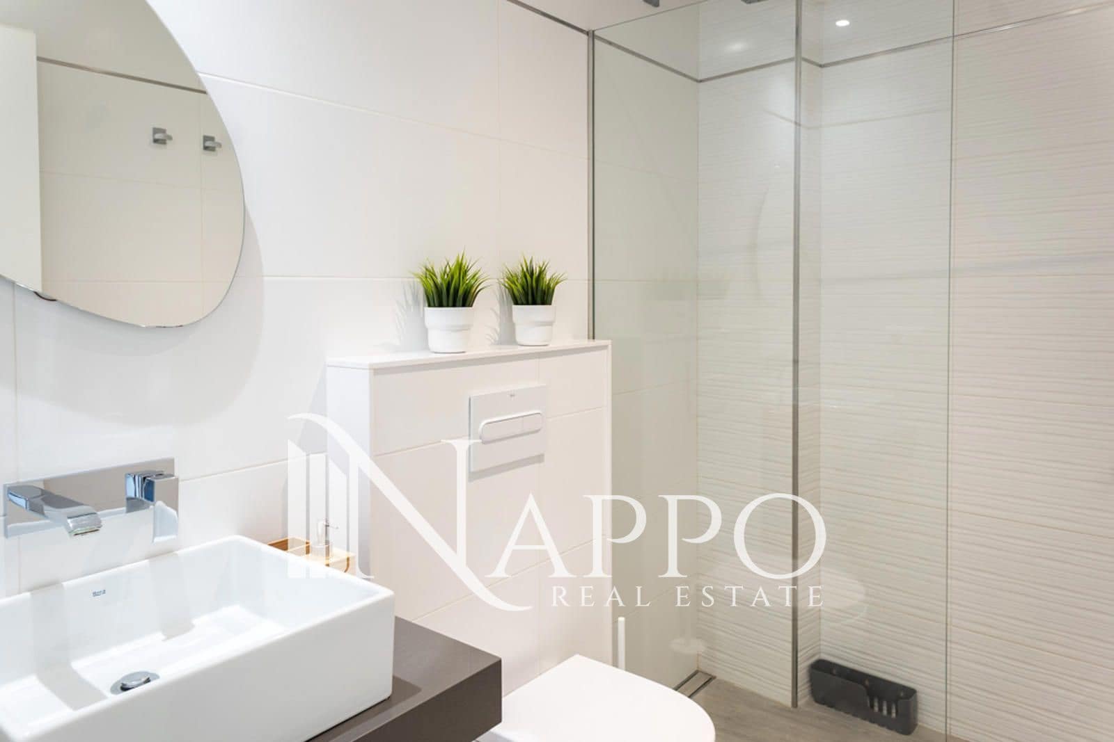 3 bedroom Flat for rent in Puerto de Alcudia - € 2,500 (Ref: 8532876)