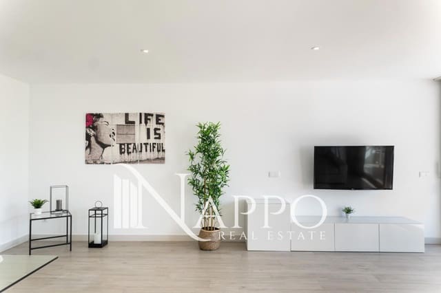 3 bedroom Flat for rent in Puerto de Alcudia, Alcúdia - € 2,500 (Ref: 8532876)