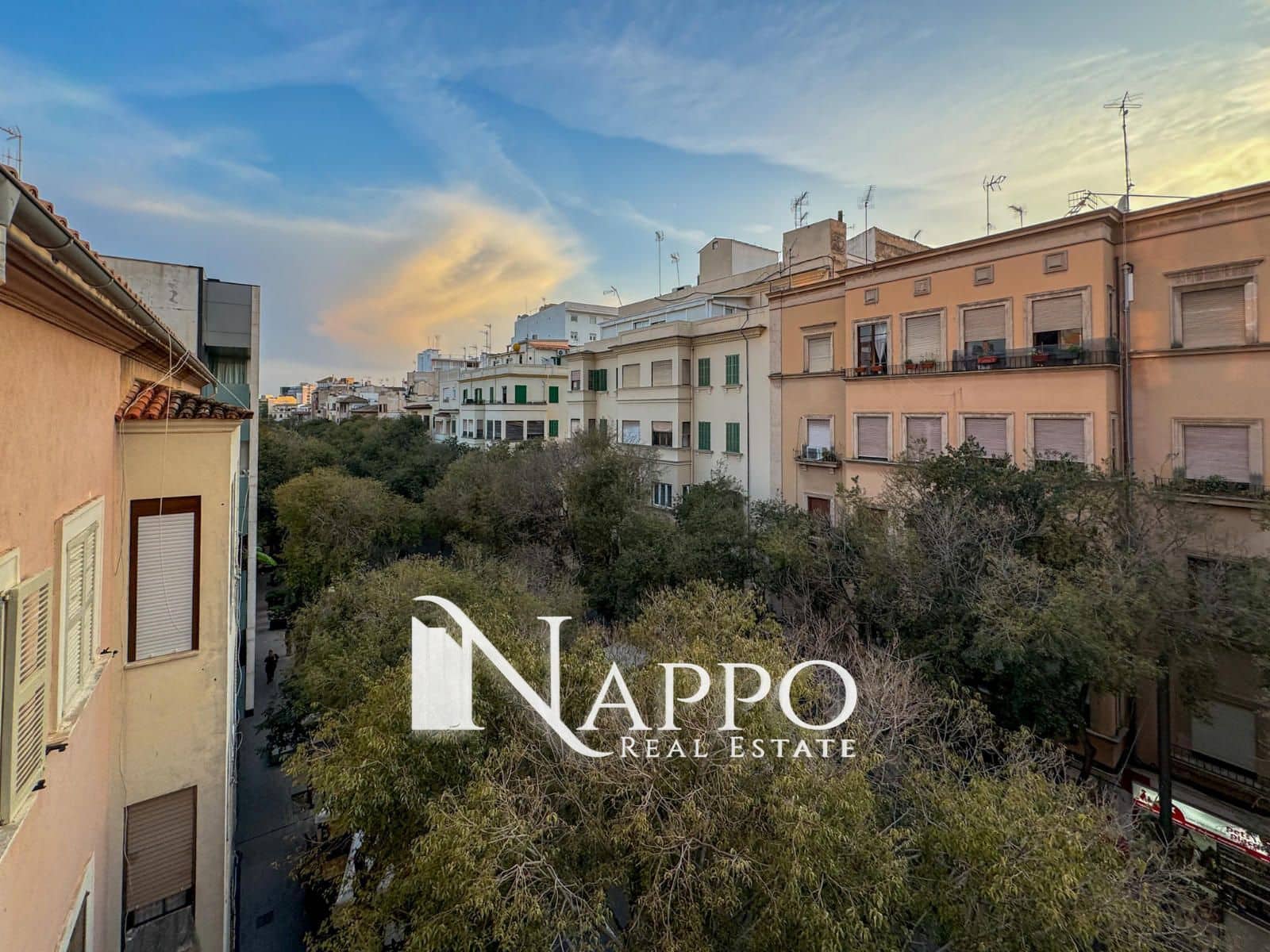 4 slaapkamer Flat te koop in Palma de Mallorca - € 549.000 (Ref: 8532877)