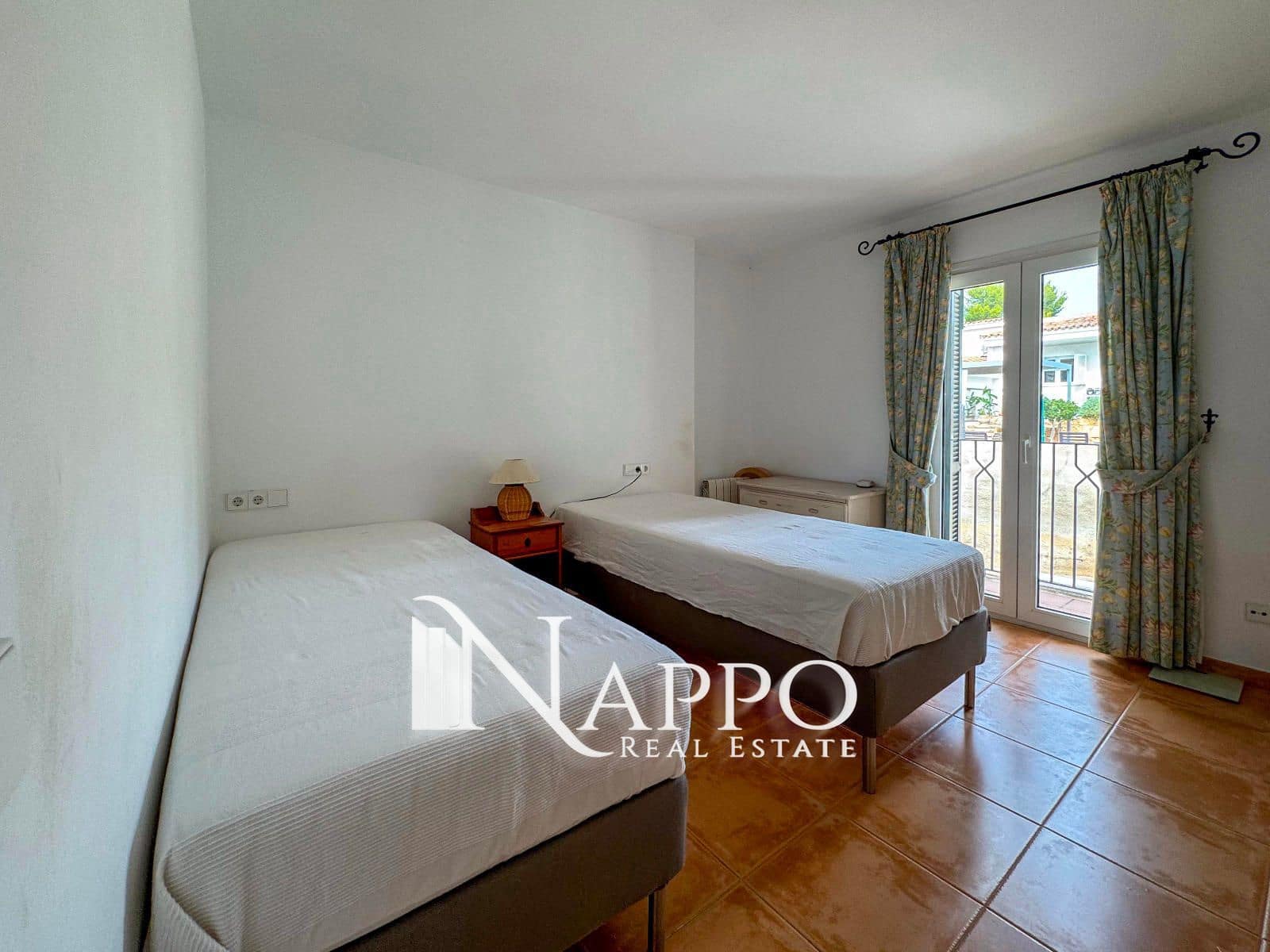 3 soverom Leilighet til salgs i Bendinat med svømmebasseng garasje - € 1 600 000 (Ref: 8574351)