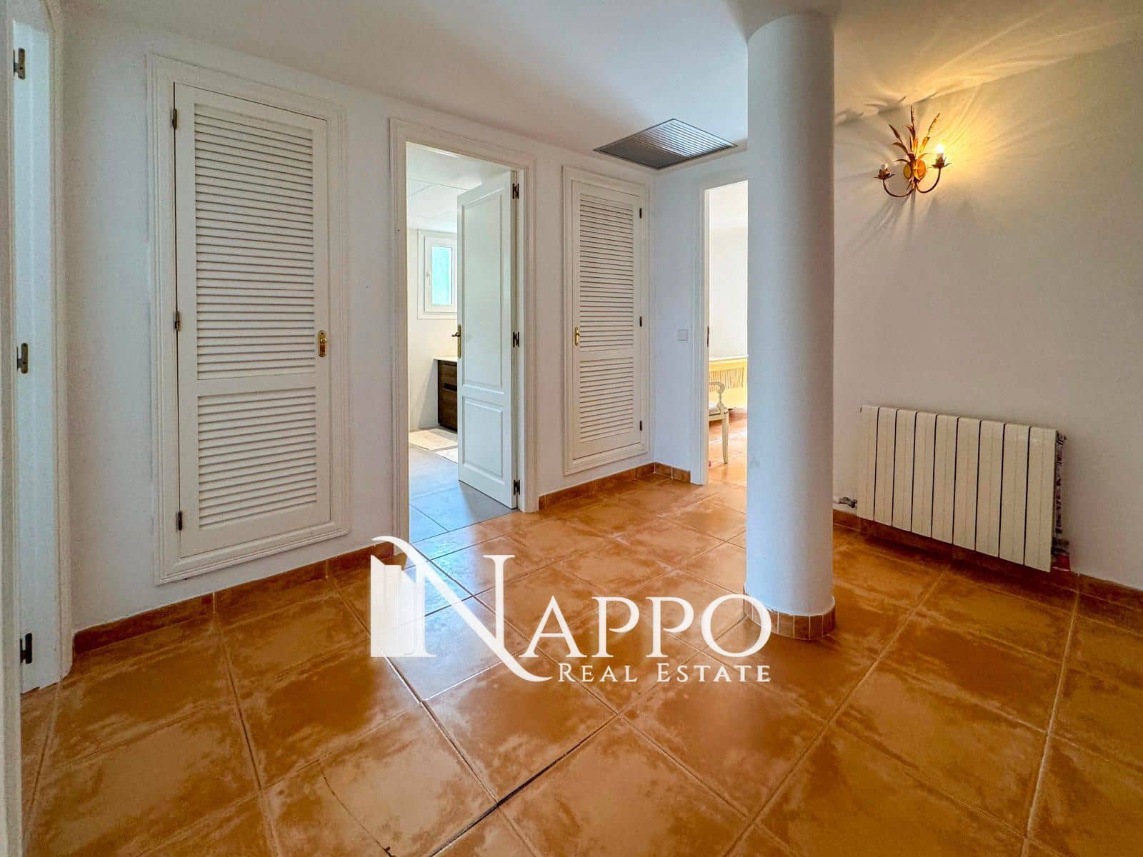 3 soverom Leilighet til salgs i Bendinat med svømmebasseng garasje - € 1 600 000 (Ref: 8574351)