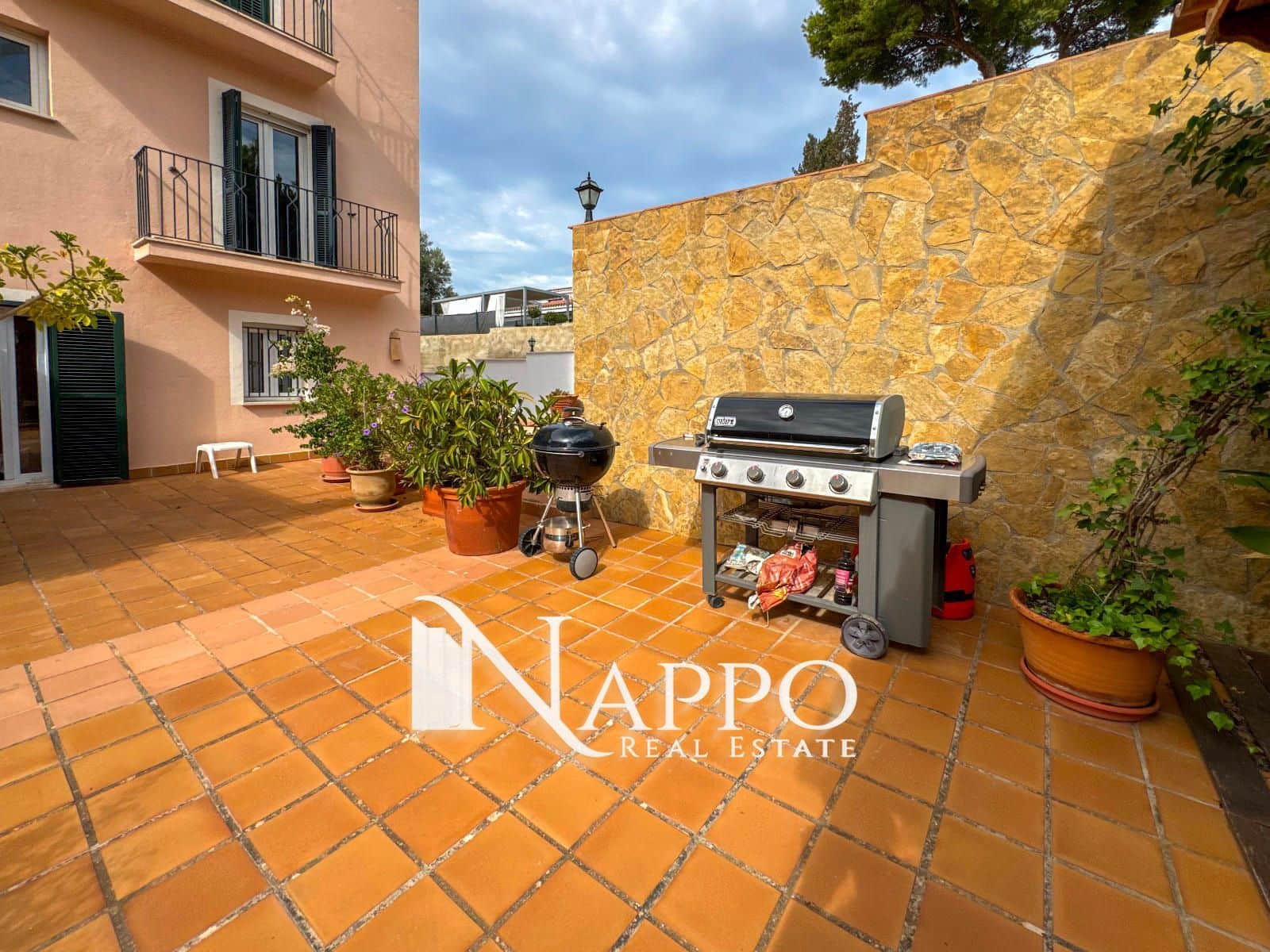 3 soverom Leilighet til salgs i Bendinat med svømmebasseng garasje - € 1 600 000 (Ref: 8574351)