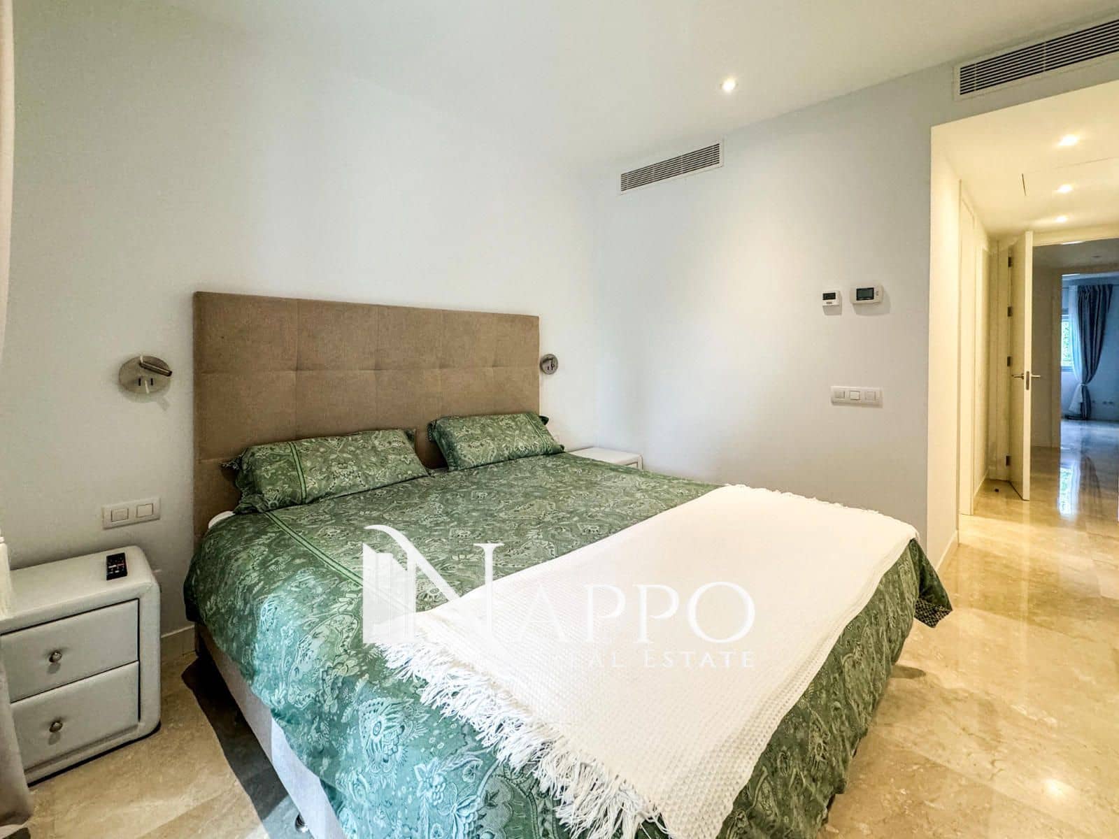 2 soveværelse Penthouse til salg i Bendinat med swimmingpool garage - € 2.225.000 (Ref: 8578541)