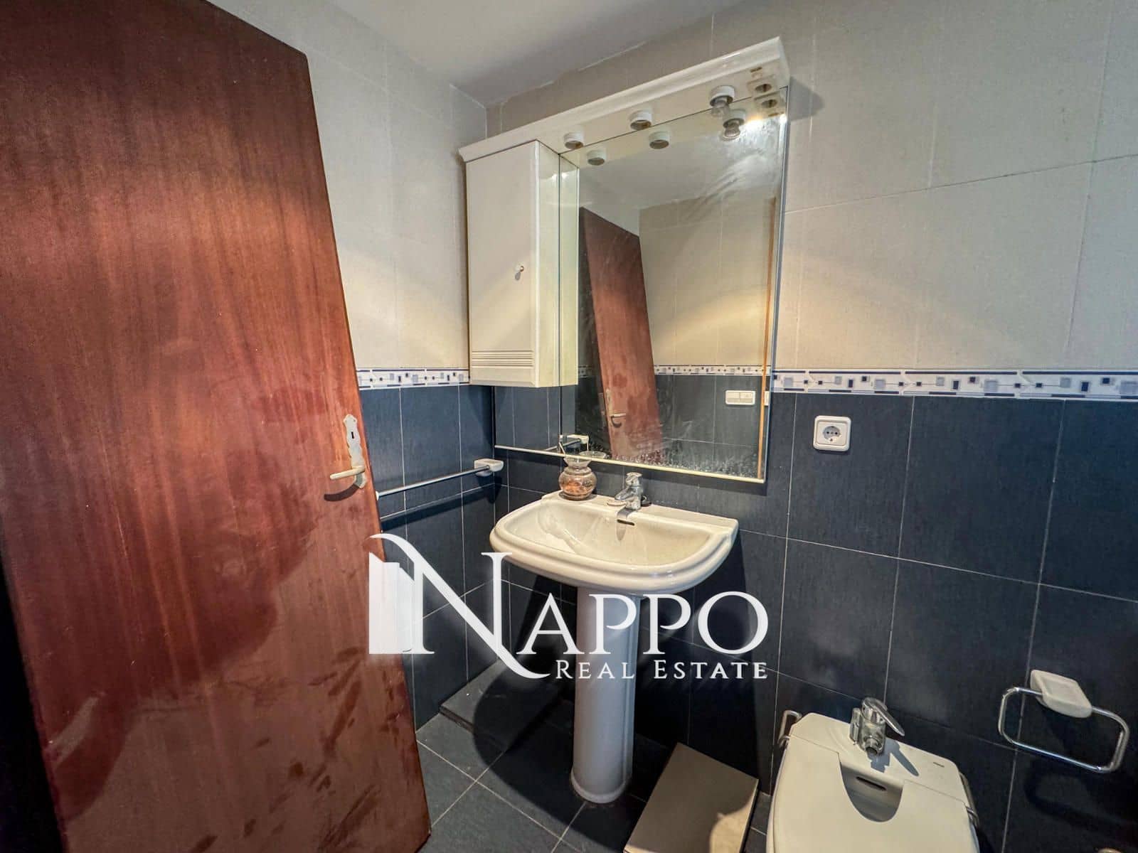 5 bedroom Flat for sale in Palma de Mallorca - € 899,000 (Ref: 8583292)