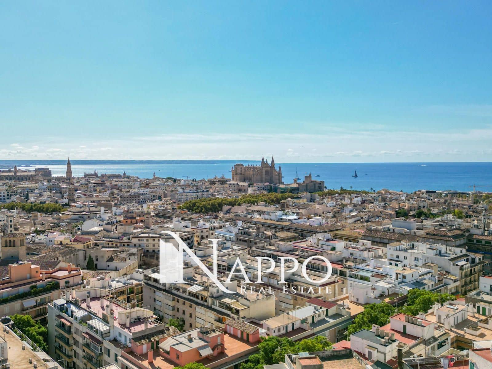 5 bedroom Flat for sale in Palma de Mallorca - € 899,000 (Ref: 8583292)