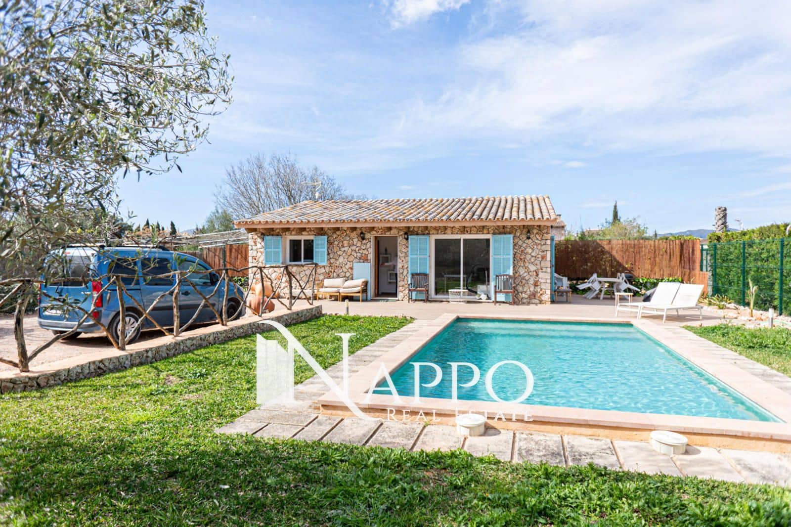 Chalet de 1 habitación en Alcúdia en alquiler con piscina garaje - 1.900 € (Ref: 8585545)