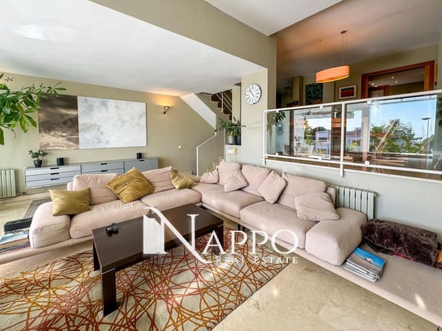 5 sypialnia Dom na sprzedaż w El Terreno, Palma de Mallorca z basenem garażem - 2 195 000 € (Ref: 8591868)