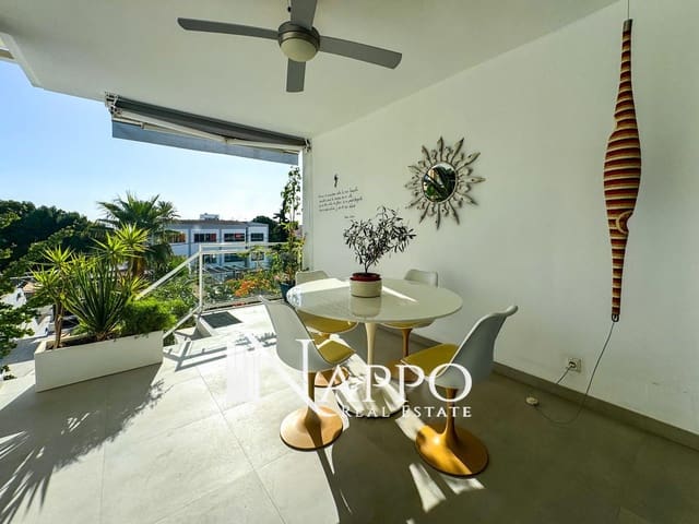 5 sypialnia Dom na sprzedaż w El Terreno, Palma de Mallorca z basenem garażem - 2 195 000 € (Ref: 8591868)