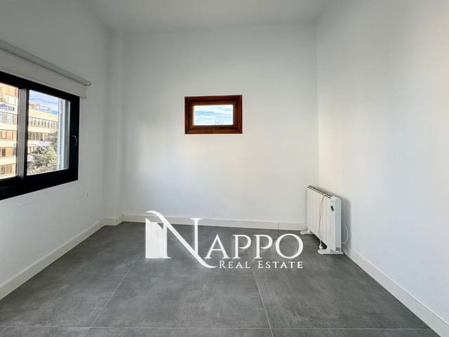 Penthouse de 3 chambres à louer à El Terreno, Palma de Mallorca avec garage - 2 500 € (Ref: 8604941)