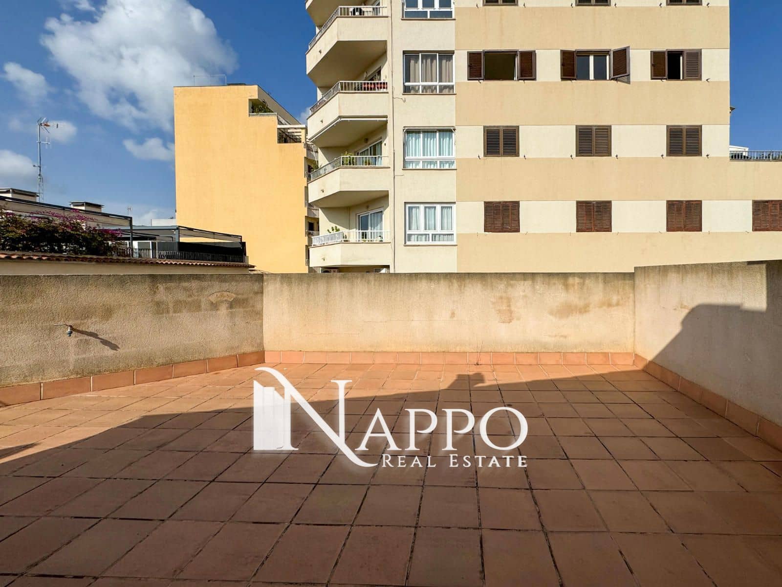 3 soverom Hus til leie i Palma de Mallorca med garasje - € 1 950 (Ref: 8685097)