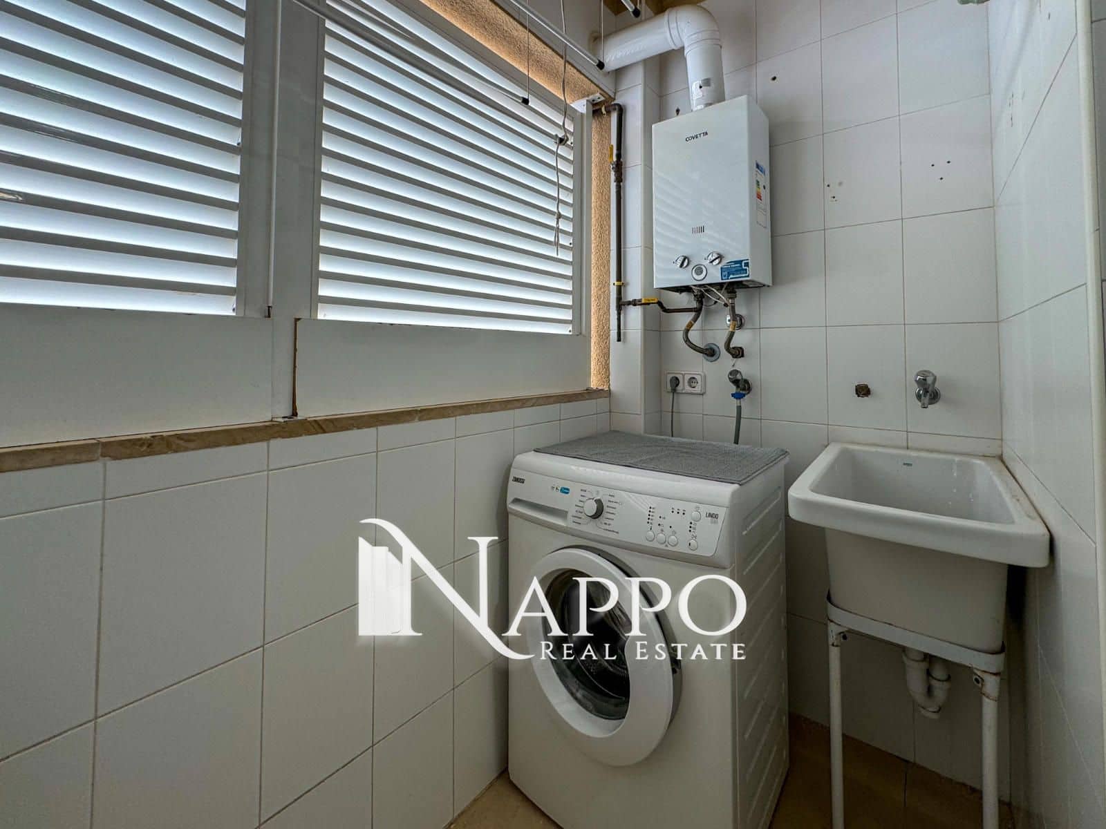 3 soverom Hus til leie i Palma de Mallorca med garasje - € 1 950 (Ref: 8685097)